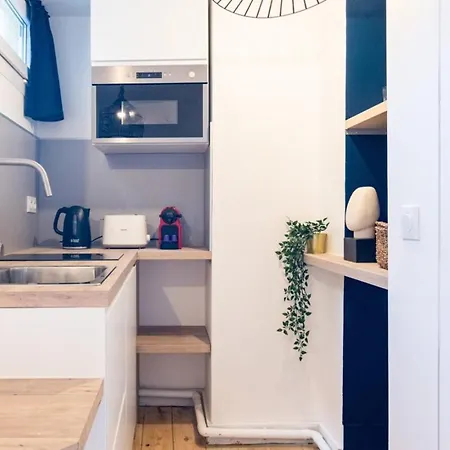 Equipped In The Center Of * Rijsel